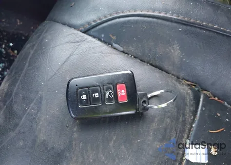 2015 Toyota Highlander Xle V6 z USA, uszkodzony, nr VIN 5TDJKRFH7FS207572